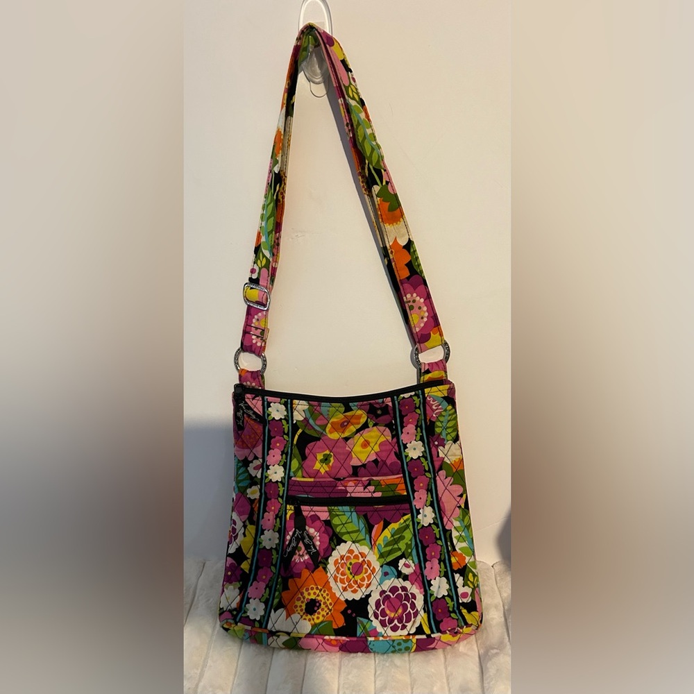 Vintage Vera Bradley Crossbody Purse “Va Va Bloom” (Retired Fall 2012)